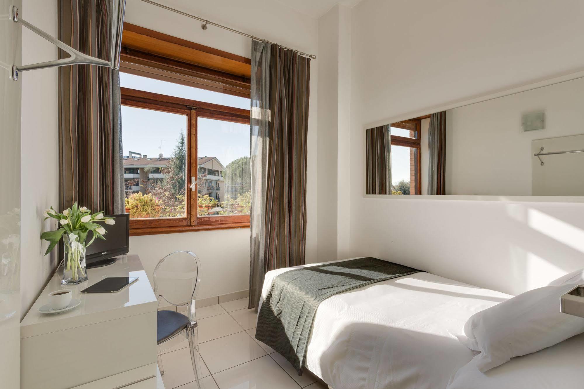 Hotel Darival Nomentana Rome Bagian luar foto